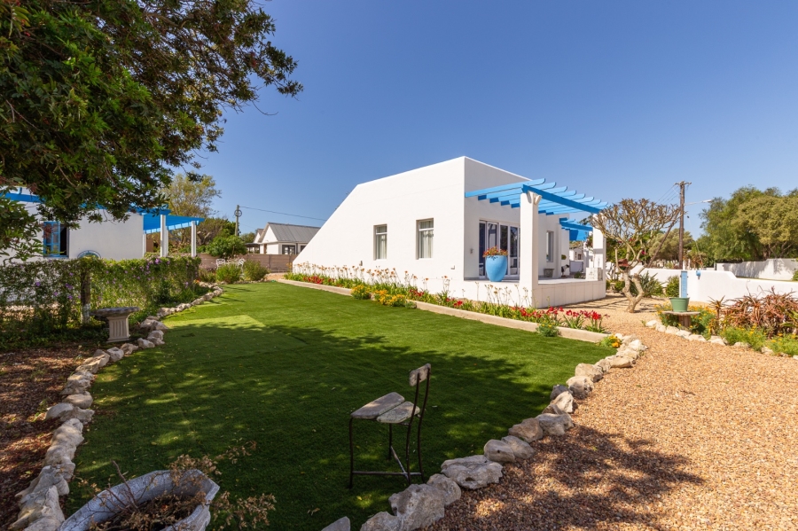 4 Bedroom Property for Sale in Velddrif Western Cape